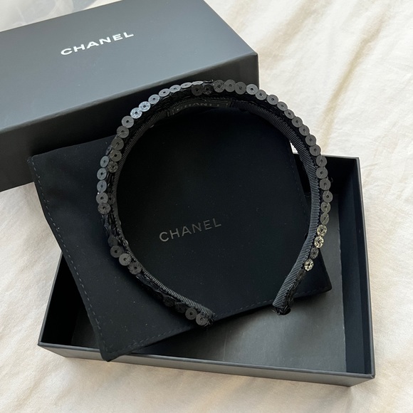 Auth Chanel 23C Sequin CC Logo Black Headband - Excellent condition - Picture 3 of 6